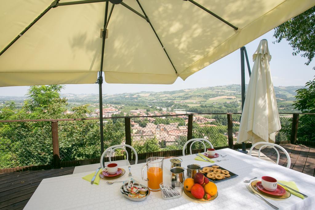 Castello Di Marano Sul Panaro - Room & Breakfast エクステリア 写真